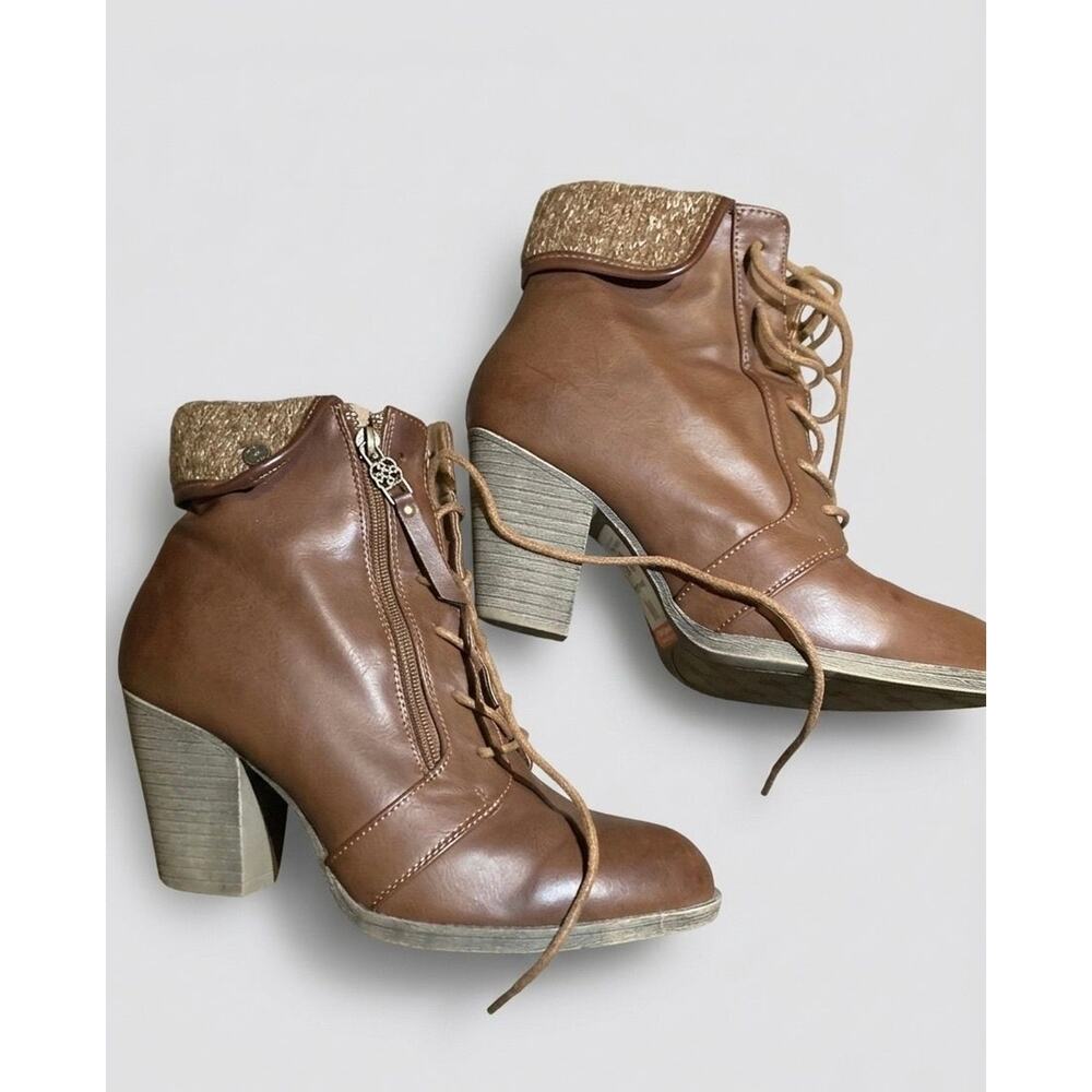 8 1/2 Daisy fuentes heel boots